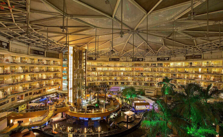 call girls in Sahara Star Hotel mumbai